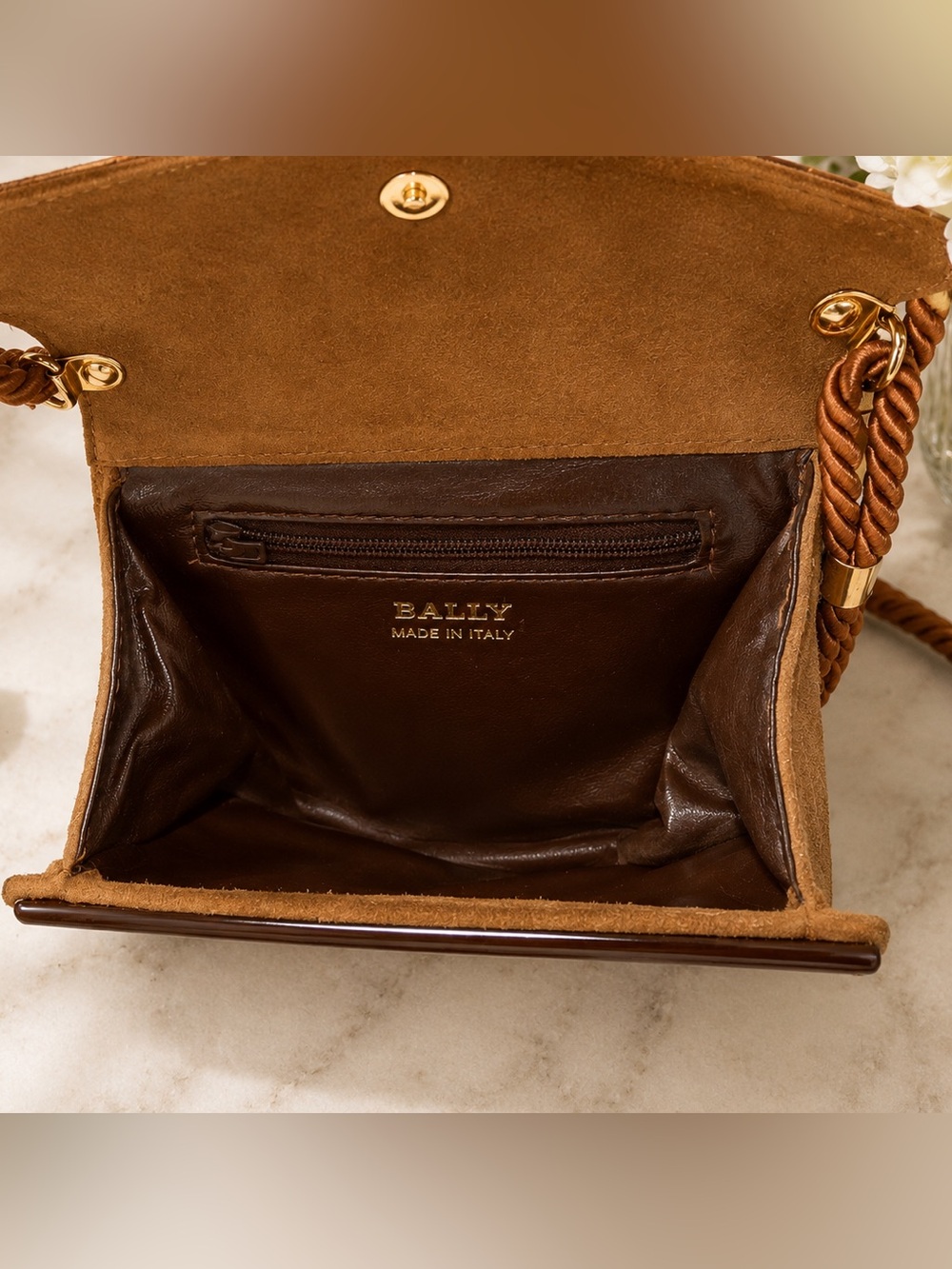 Vintage | Bally Brown Suede Lucite Acrylic Accordion Crossbody Bag | Rare - Picture 7 of 14